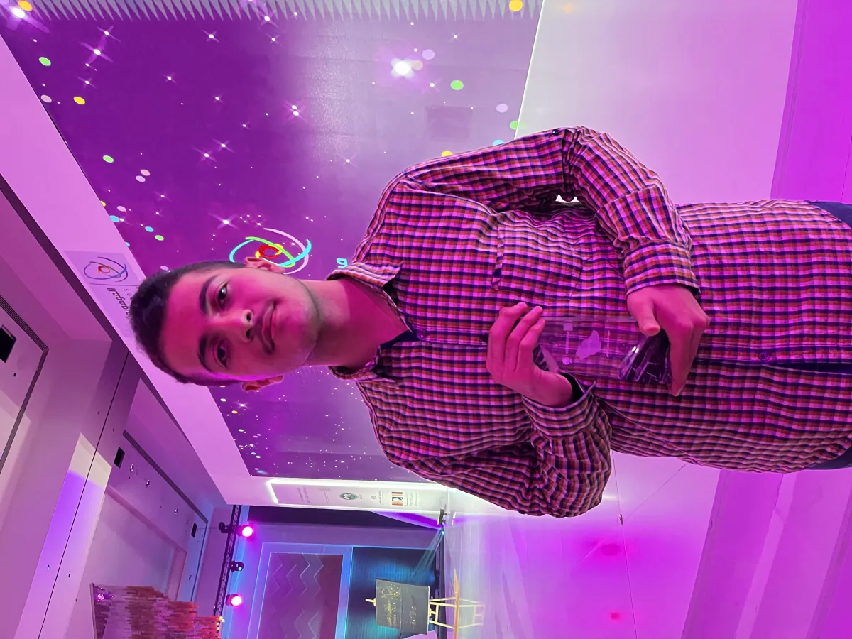 الموهوب العراقي حسين الحمامي