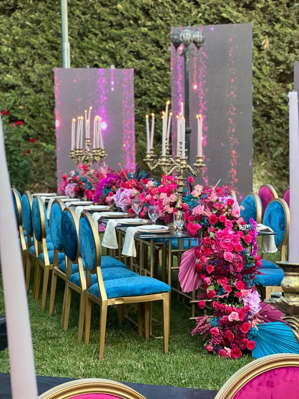 تصاميم جريئة في حفل الزفاف