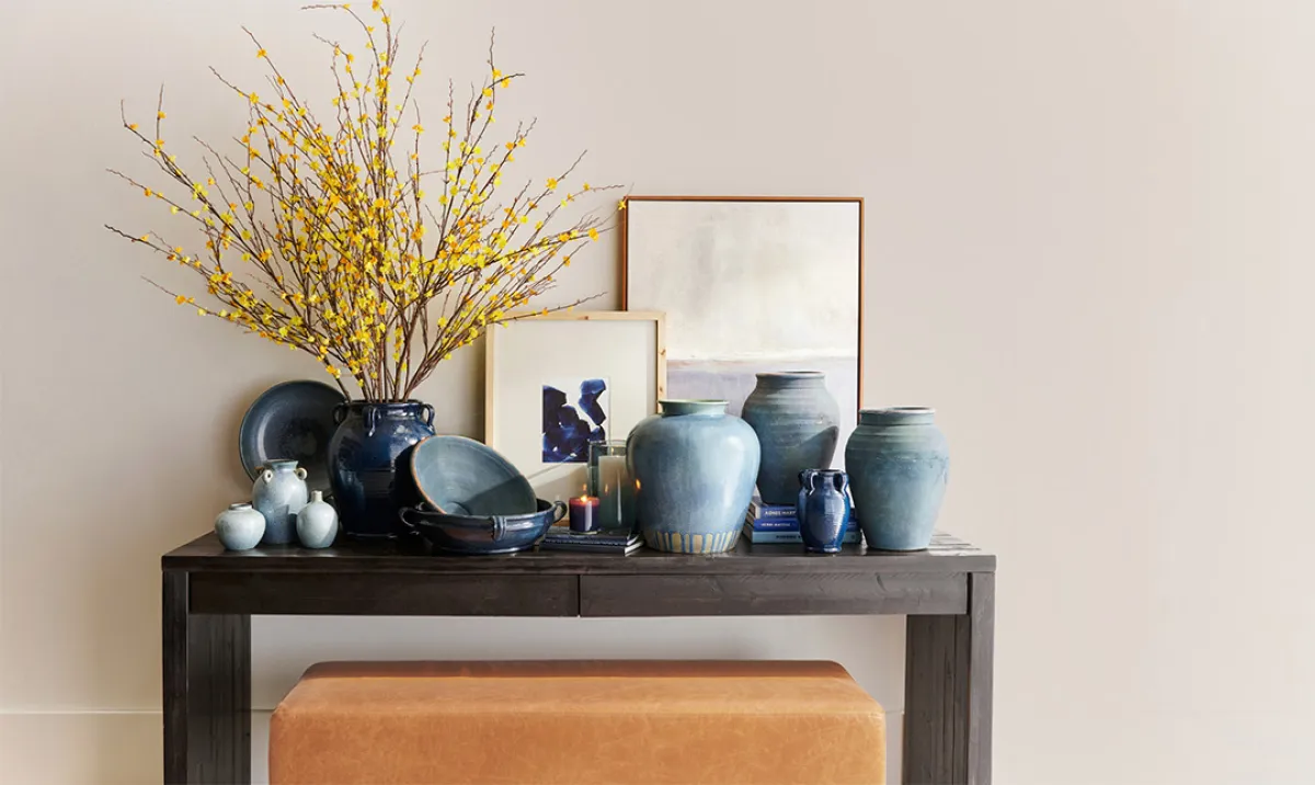 ألوان فاتحة في مدخل المنزل