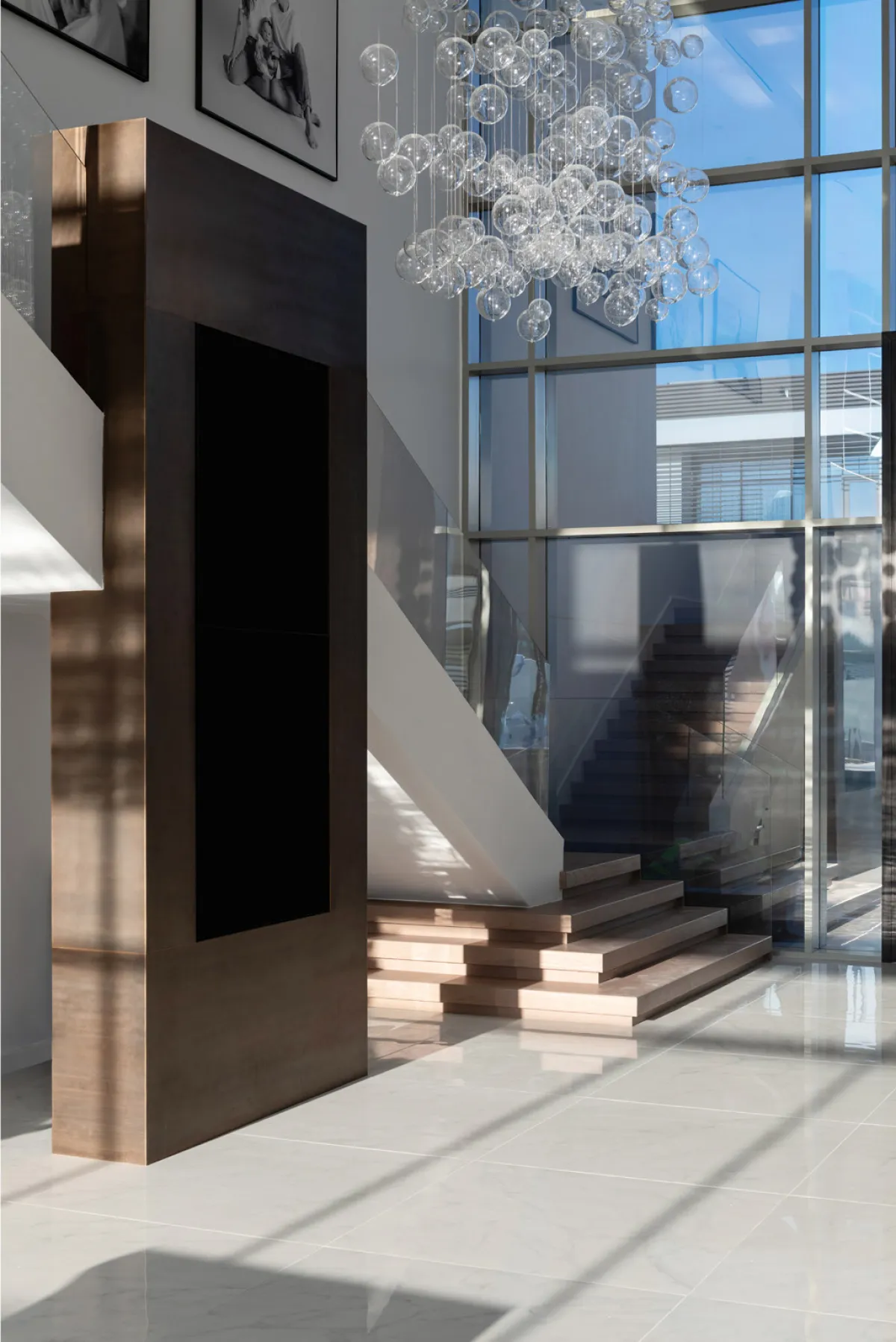 نموذج عن مدخل المنزل الفخم