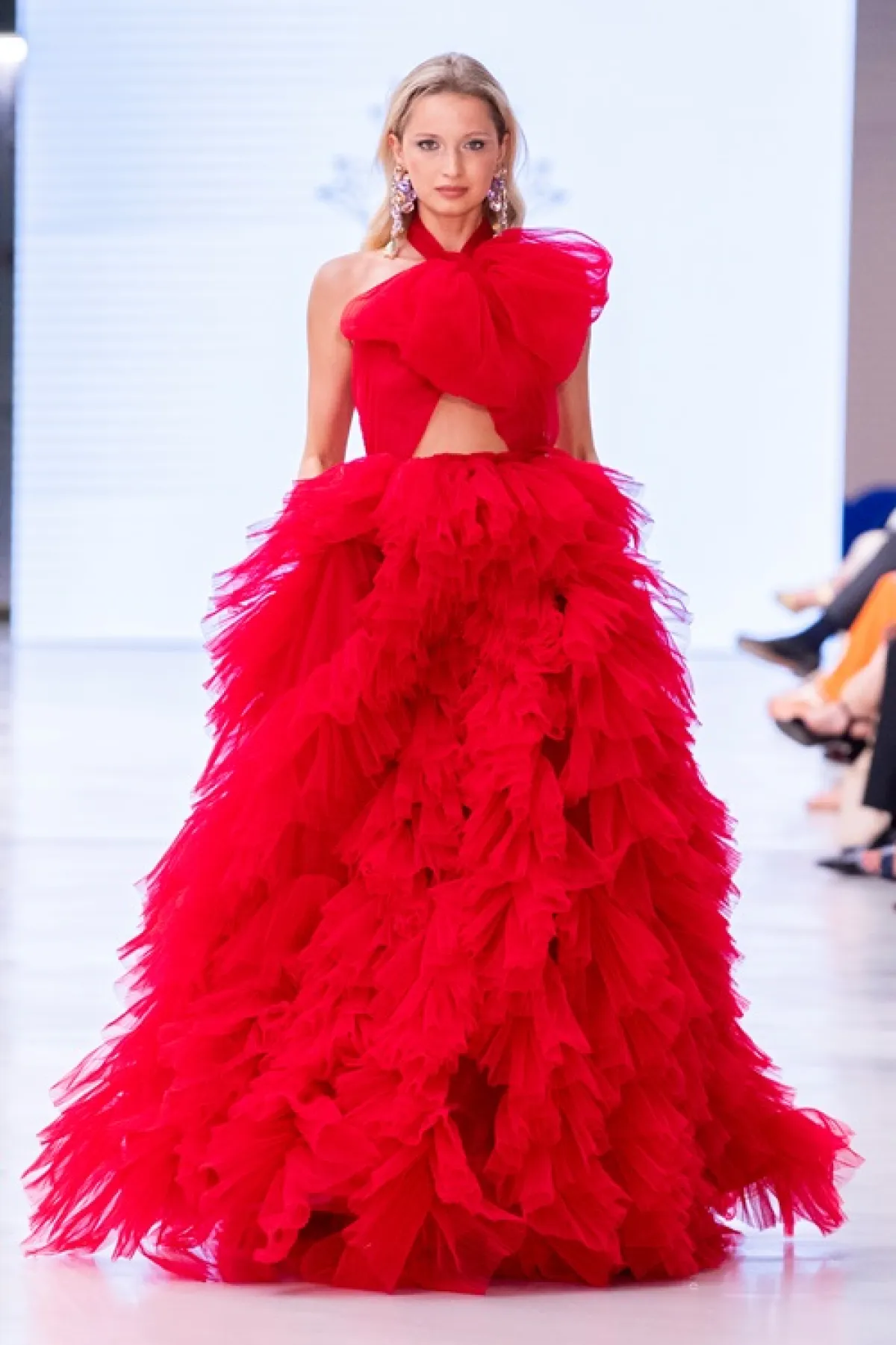 فساتين الزفاف بلمسات الأحمر 2023 من إنترناشيونال كوتور International Couture