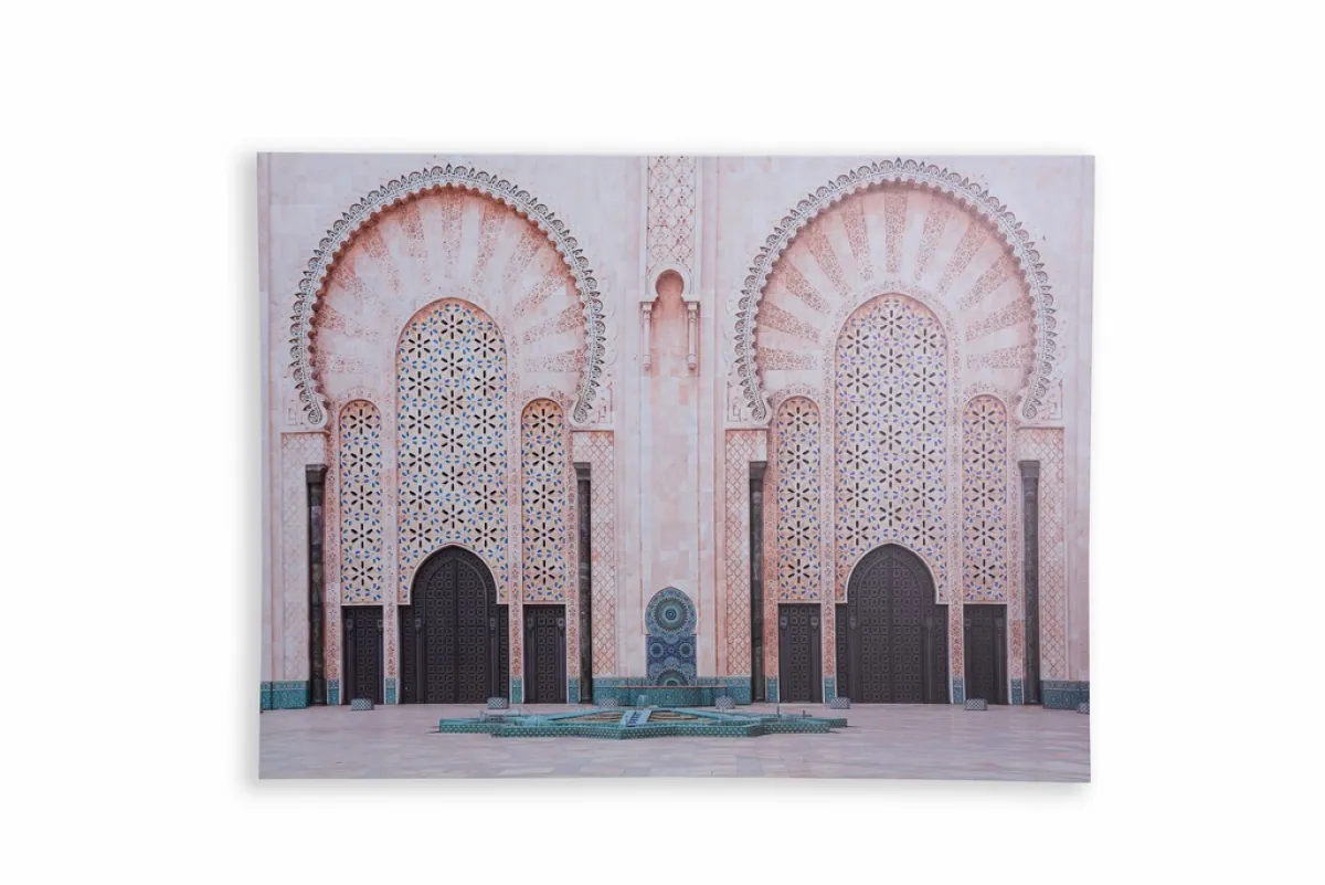 لوحة تعبر عن الطراز المغربي (الصورة من مجموعة تشكيلة حول الإمارات الرمضانية) 