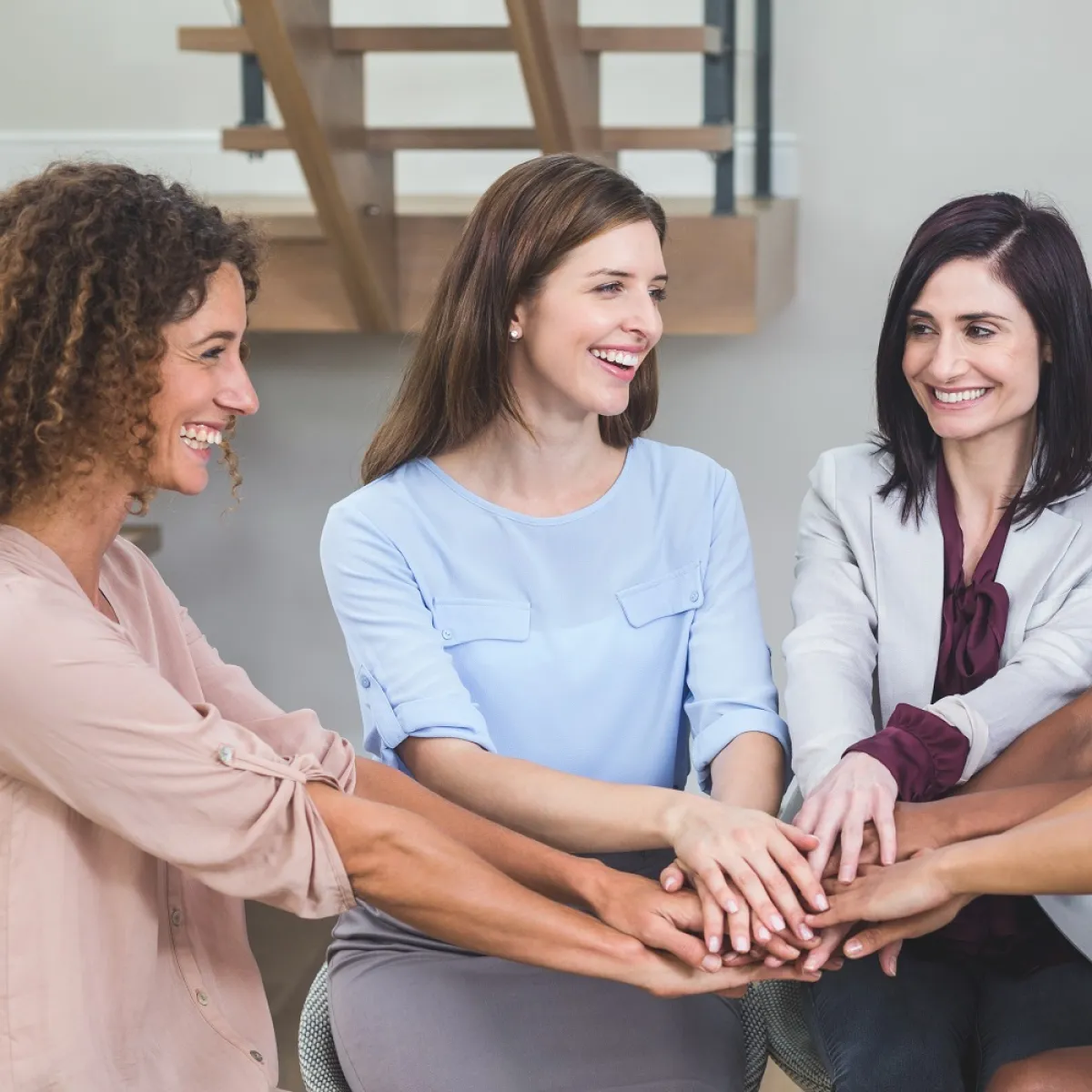 صورة للتقدير والمحبة بين الزميلات