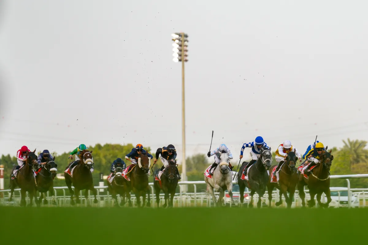 انطلاق منافسات قوية في "السوبر ساترداي". الصورة من مكتب دبي الإعلامي