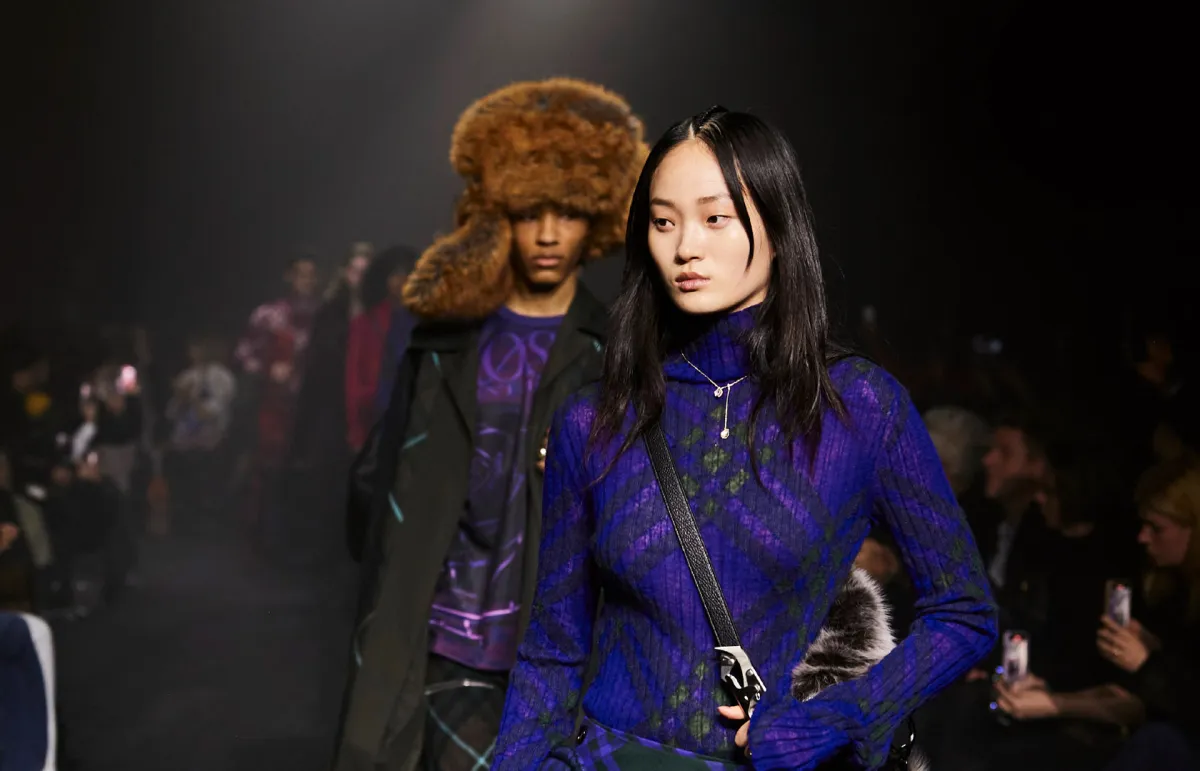 صيحات أسبوع الموضة في لندن LFW Fall 23/ 24