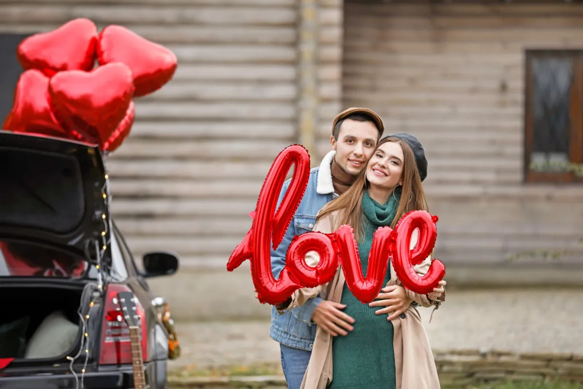 كيف تعرف أن شخصاً يحبك؟