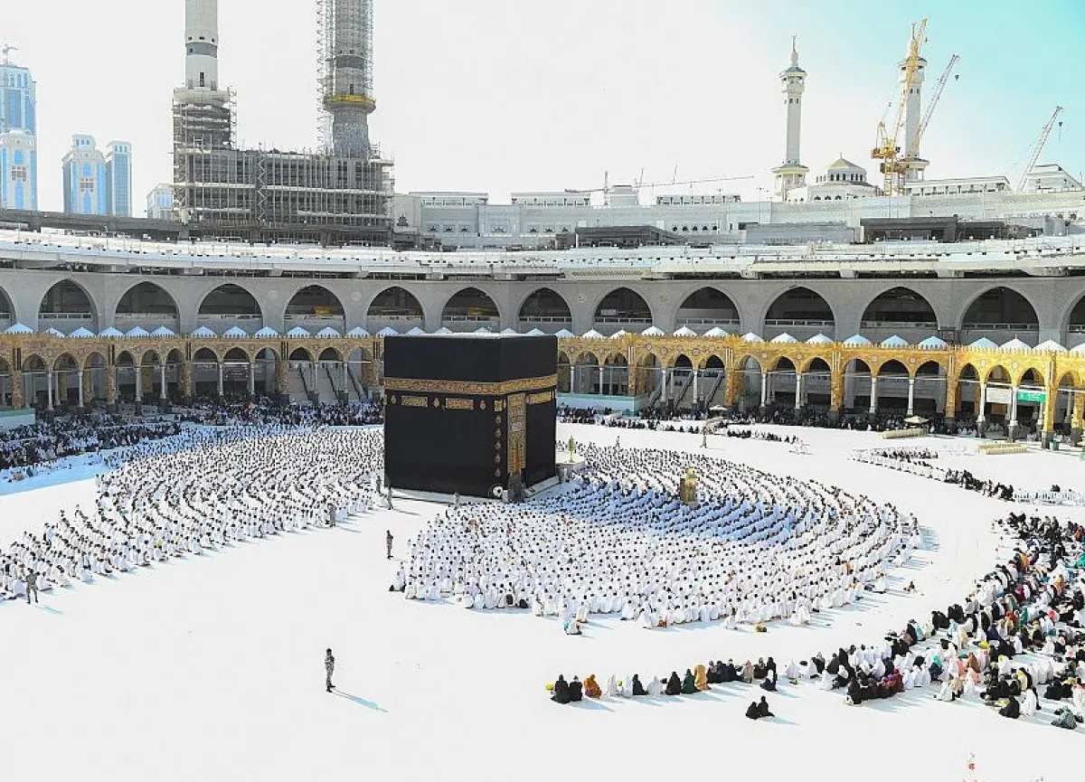 12 ألف كادر و200 ألف ساعة تطوعية لخدمة قاصدي المسجد الحرام في شهر رمضان. الصورة من "واس"