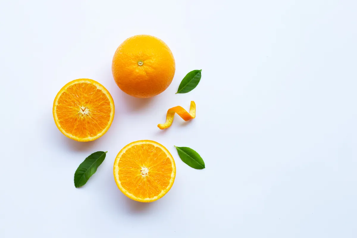 الحمضيات مستخدمة في إطار طرد الذباب من المنزل