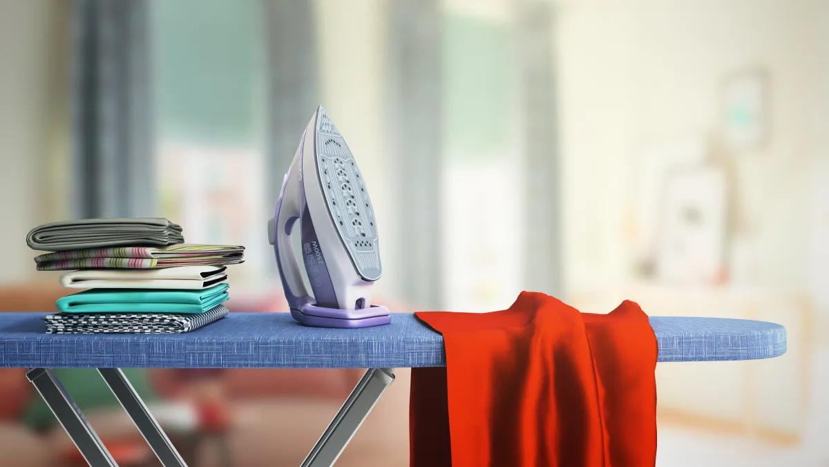 الطريقة الصحيحة في كي الملابس