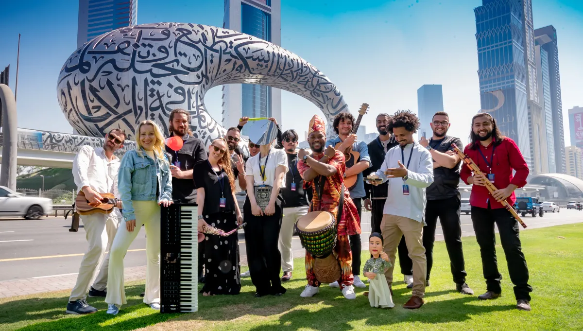 "مهرجان مترو دبي للموسيقى" يواصل عروضه المبدعة. الصورة من مكتب دبي الإعلام