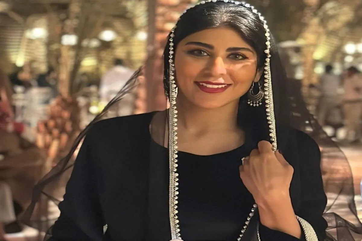 زارا البلوشي - الصورة من حسابها على الانستجرام