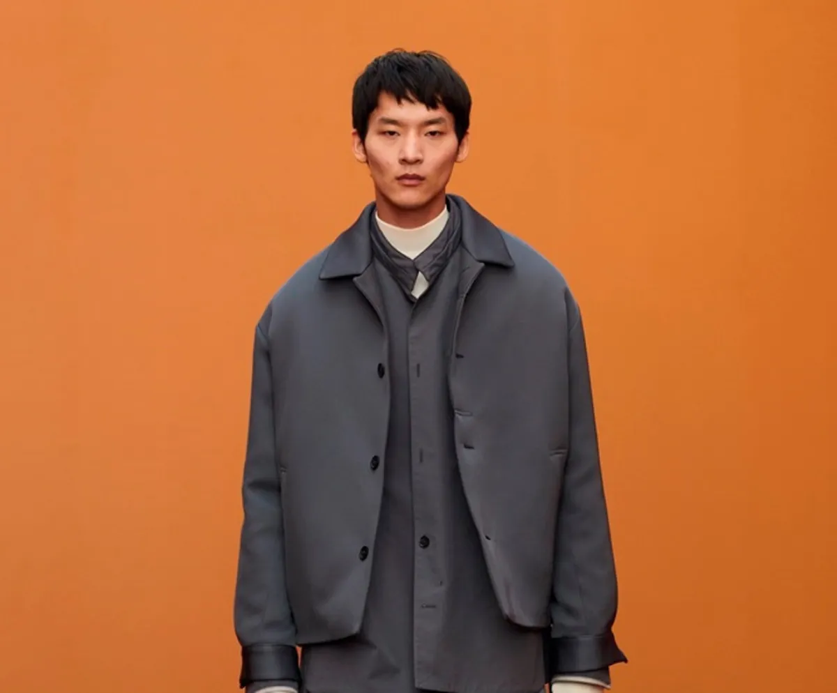 تنسيق جاكيت رجالي رمادي من زيغنا Zegna