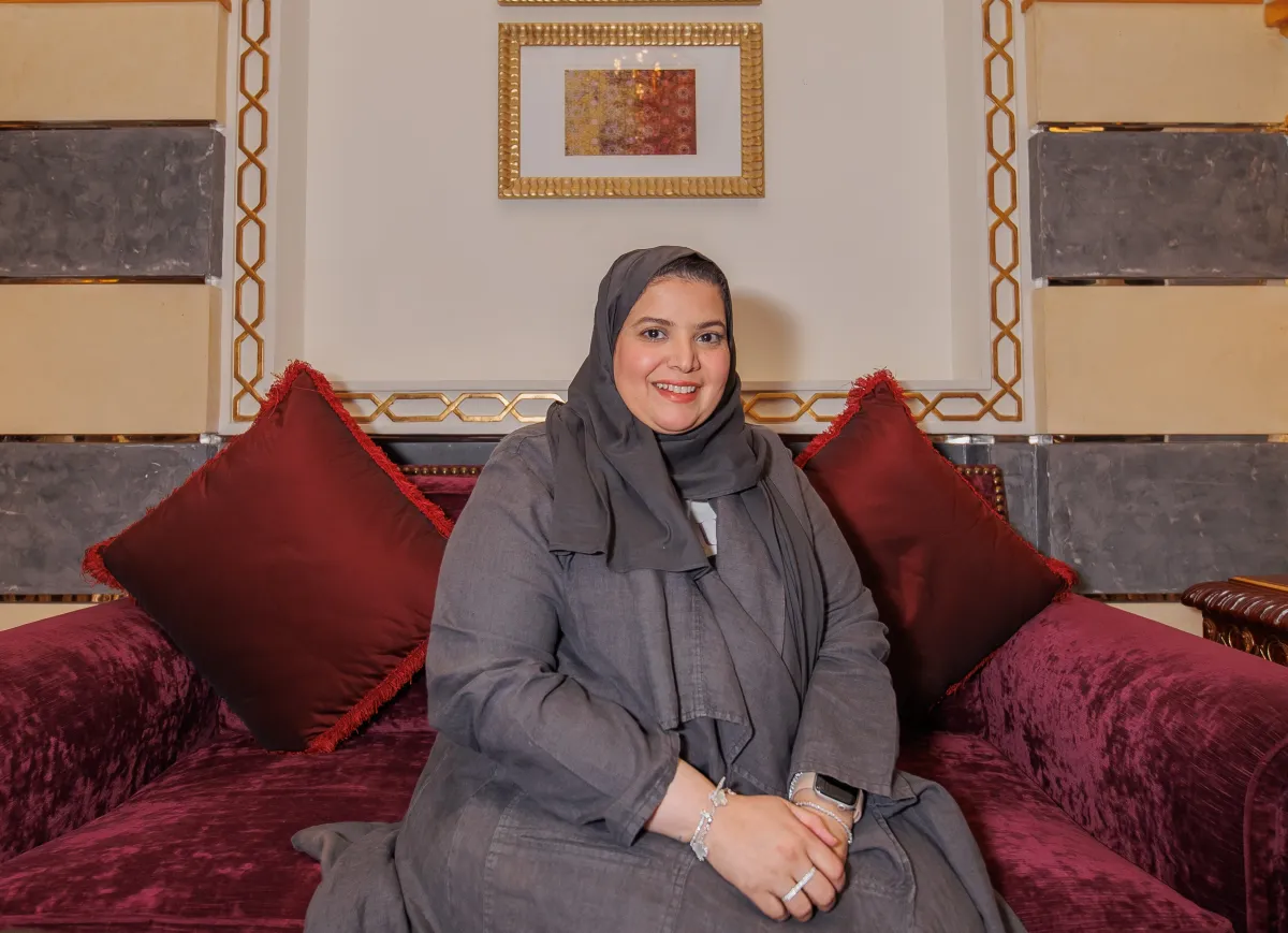 الفنانة التشكيلية مرفت الأمير-تصوير عبدالله الفالح 