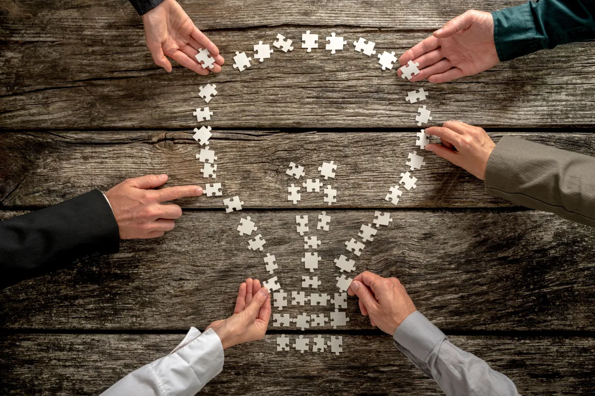 رائد الأعمال يمتلك فكرة مبتكرة لمنتج أو لخدمة