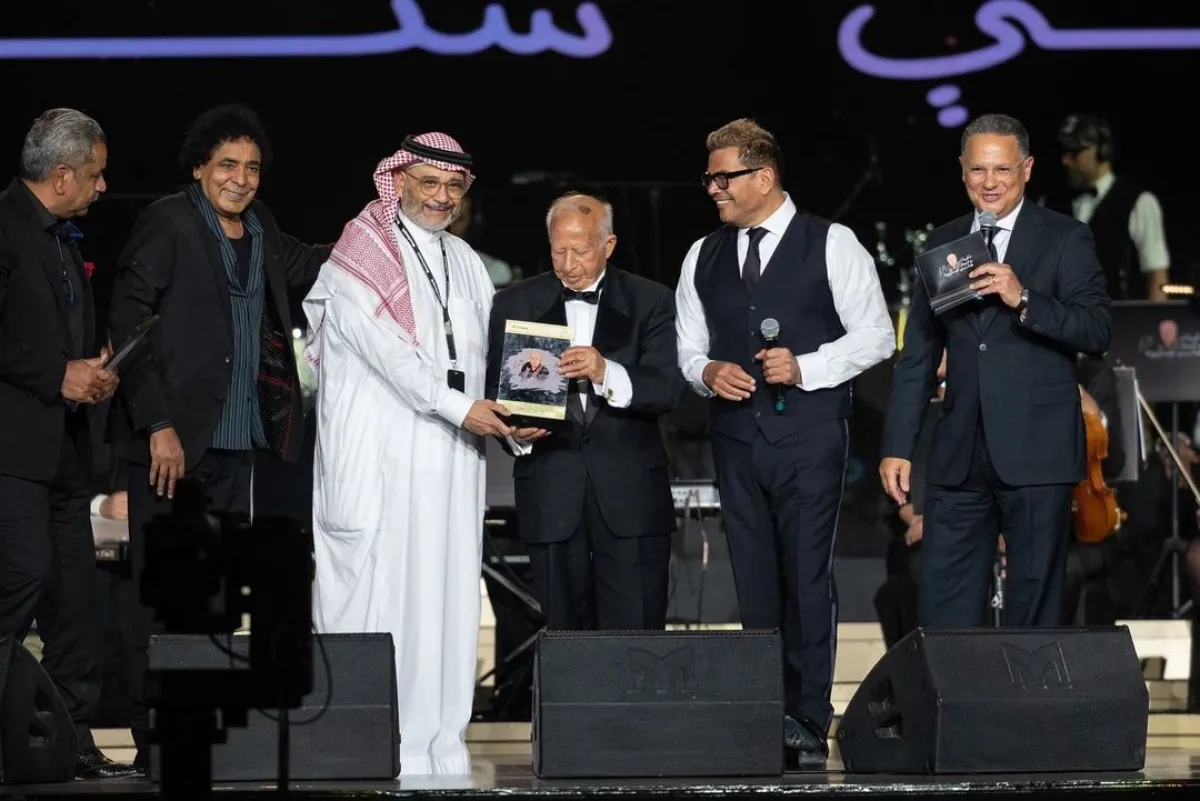 حفل تكريم الموسيقار هاني شنودة - صورة من الصفحة الرسمية لعمرو دياب على " انستغرام" 