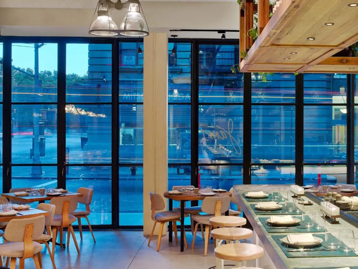 لقطة لأحد المطاعم في فندق 1 سنترال بارك