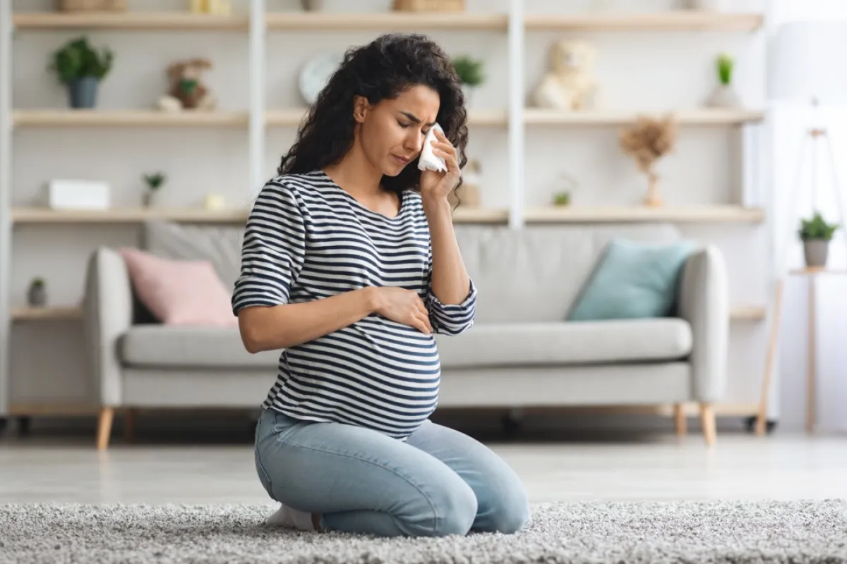 صورة لحامل تعاني من الاكتئاب