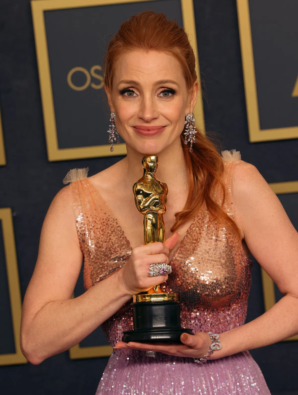 Jessica Chastain, winner of the Actress in a Leading Role award for ‘The Eyes of Tammy Faye’ poses in the press room at the 94th Annual Academy Awards at Hollywood and Highland on March 27, 2022 in Hollywood, California.David Livingston / GETTY IMAGES NORTH AMERICA / Getty Images via AFP