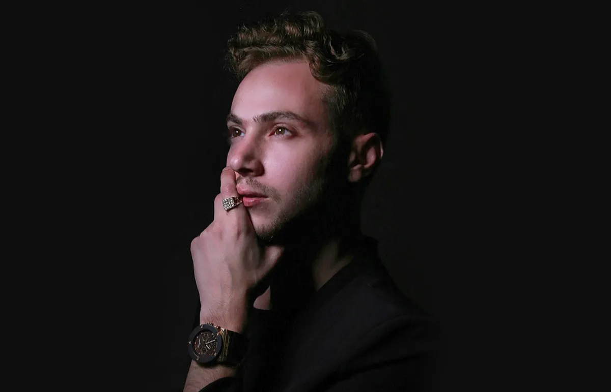 المصمم وسيم عواضة: لدي شغف بالأشكال الهندسية وأعشق زها حديد 