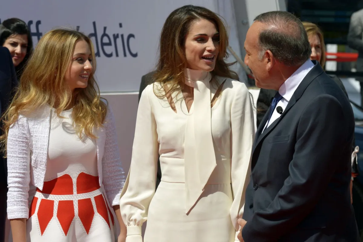 Princess Iman and Queen Rania on August 26, 2015 in Jouy-en-Josas, near Paris. AFP PHOTO / ERIC PIERMONT