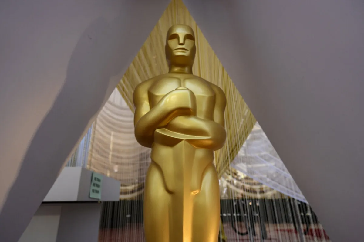An Oscar statue is displayed on the red carpet on the eve of the 92nd Oscars at the Dolby Theatre in Hollywood, California on February 8, 2020. Eric BARADAT / AFP