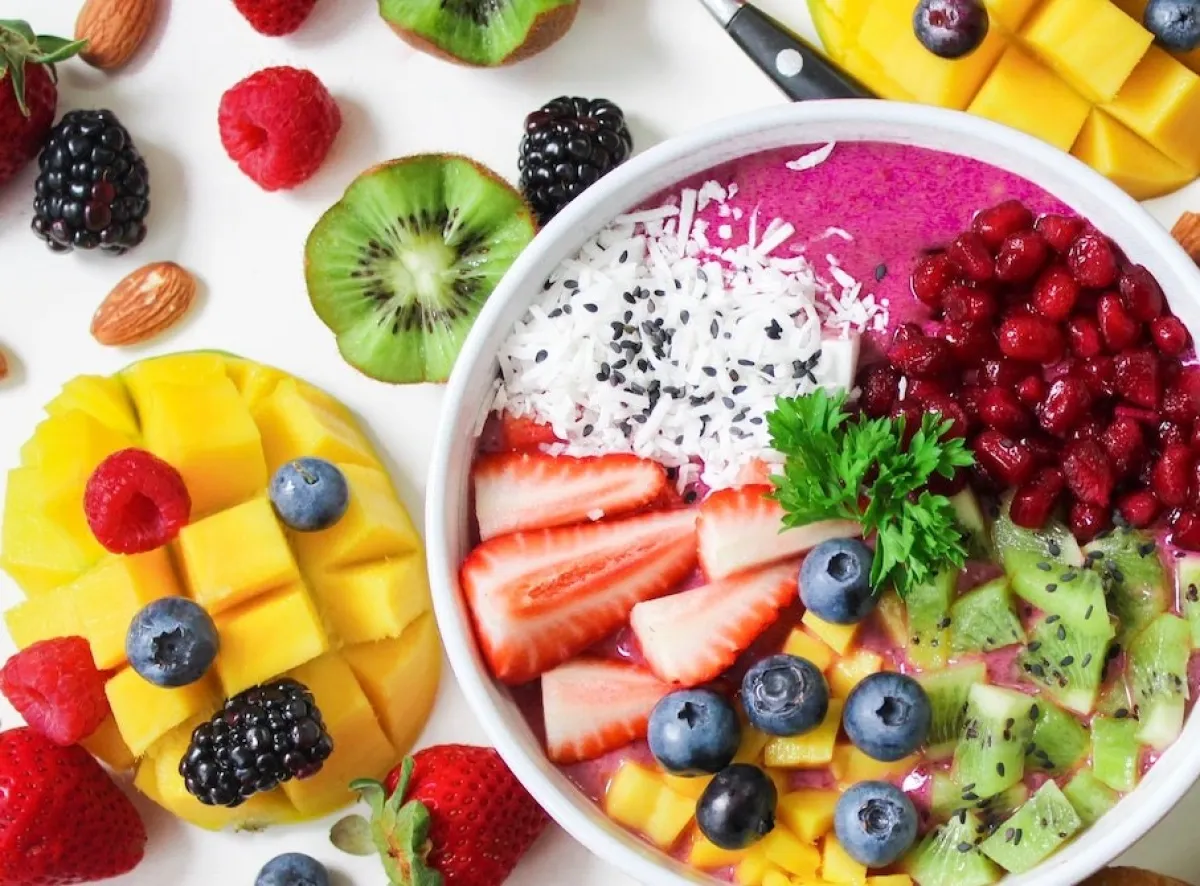 اختاري العناصر الطبيعية غير المصنّعة (المصدر: pexels )