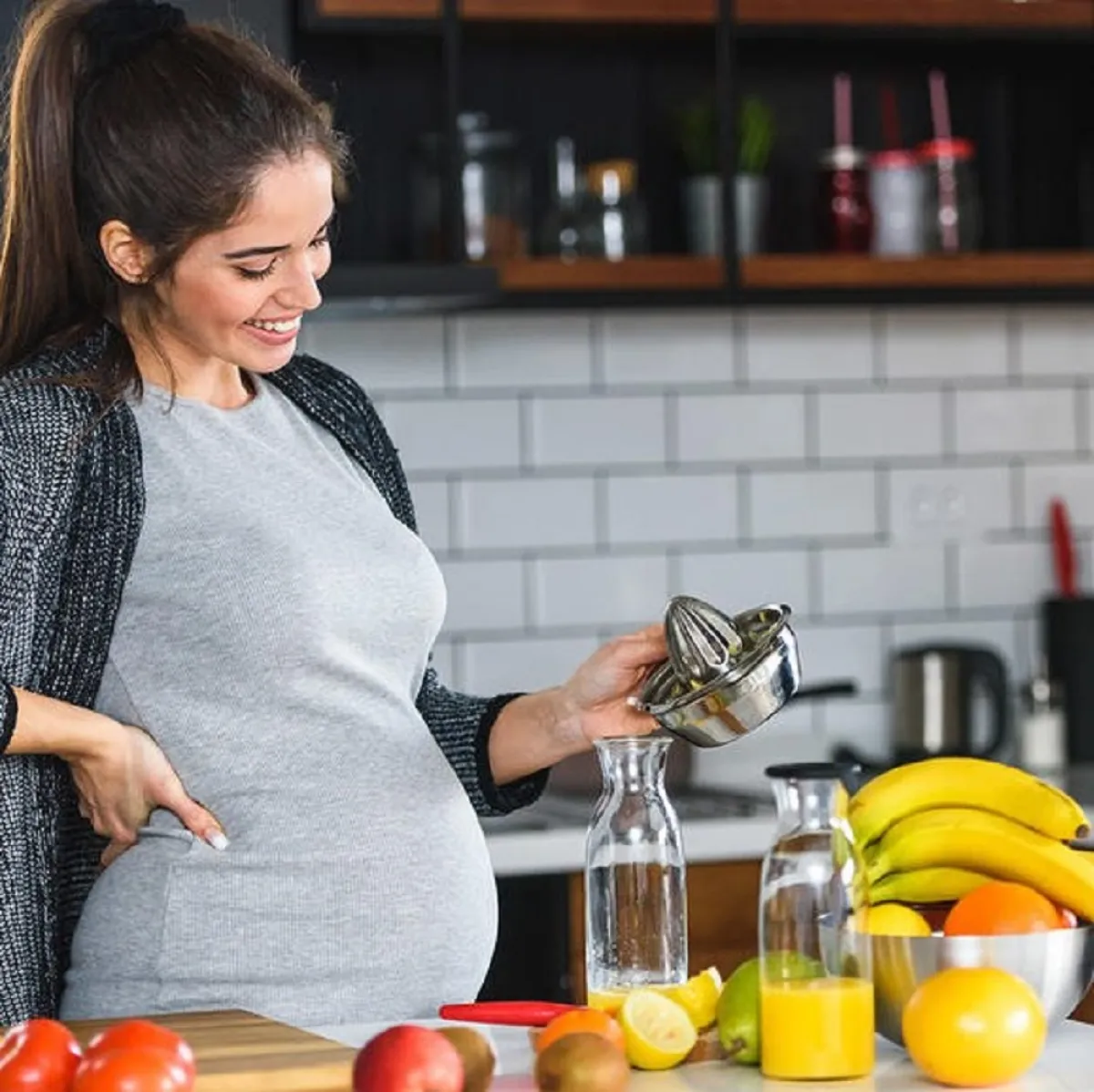 صورة لحامل ومشروبات صحية