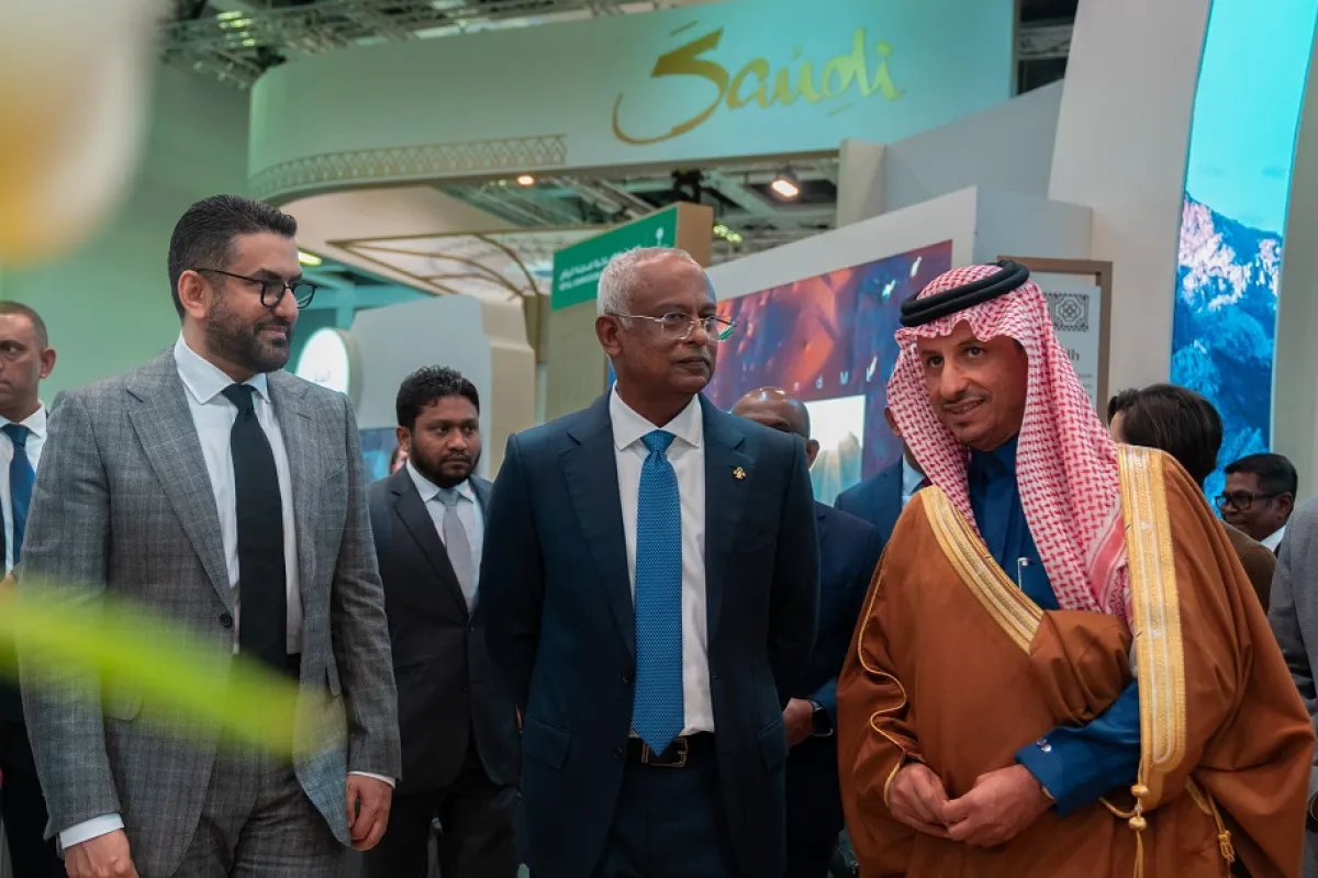 أحمد الخطيب وزير السياحة، فهد حميد الدين الرئيس التنفيذي للهيئة العامة للسياحة السعودية وإبراهيم محمد صليح رئيس جزر المالديف