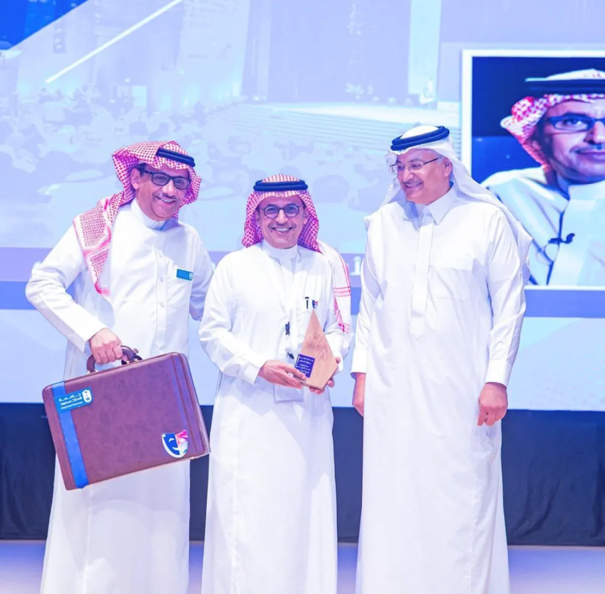 عبدالاله السناني أثناء تكريمه- الصورة من حسابه على الانستغرام