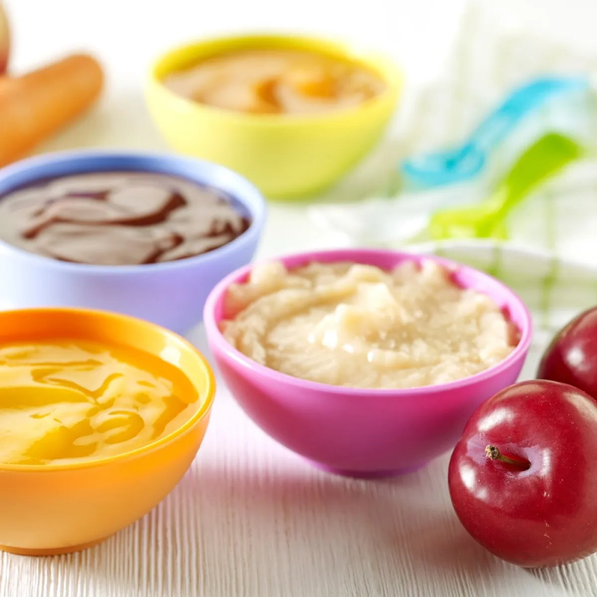 صورة لعدد من الأطباق