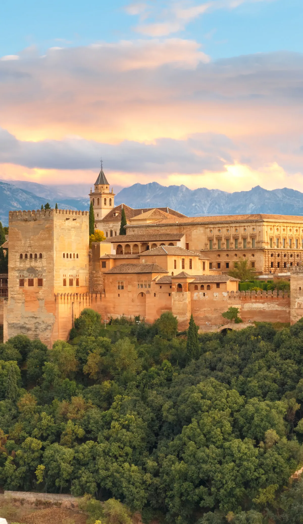قصر الحمراء في غرناطة