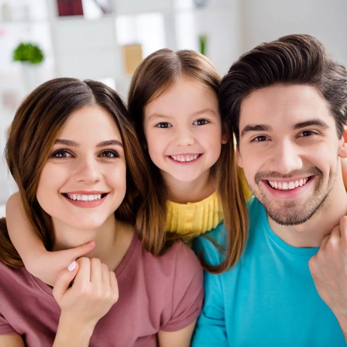 صورة لعائلة سعيدة