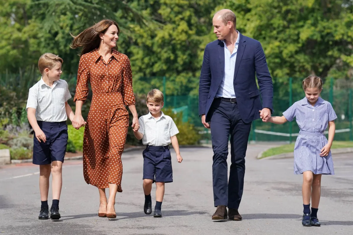 Prince George, Catherine,Prince Louis,  Prince William,and Princess Charlotte at Lambrook School, near Ascot in Berkshire on September 7, 2022. Jonathan Brady / POOL / AFP