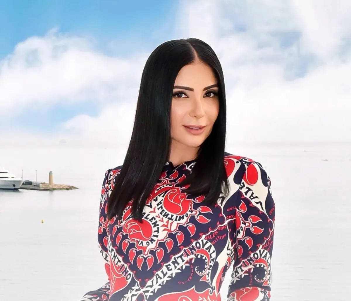 منى زكي - الصورة من حسابها على الفيس بوك