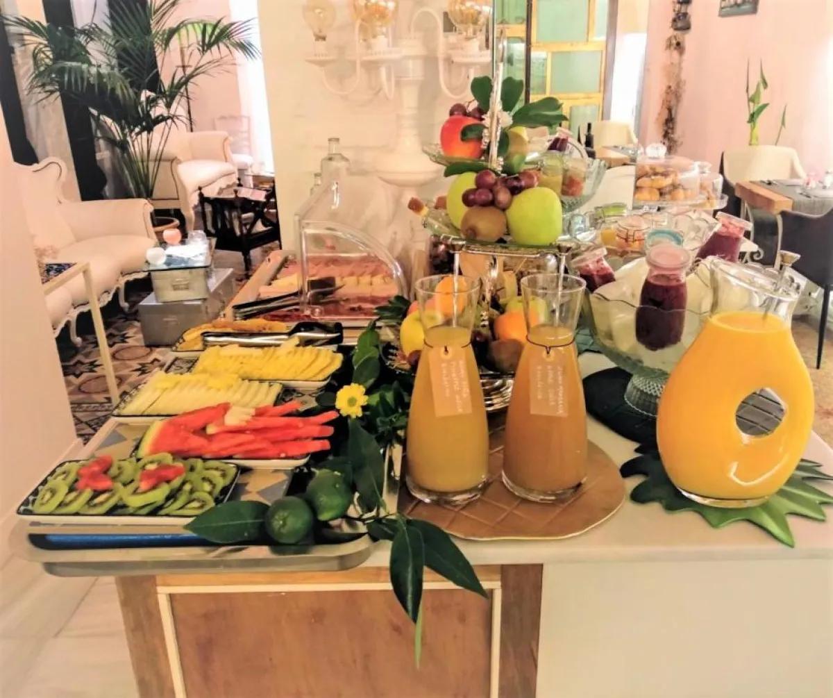 بوفيه مفتوح في فندق مدينة