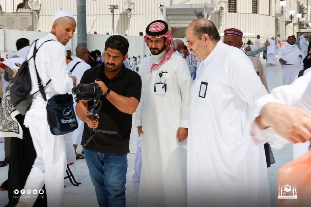 حلقة تلفزيونية (الصورة من حساب الرئاسة العامة لشؤون المسجد الحرام والمسجد النبوي)