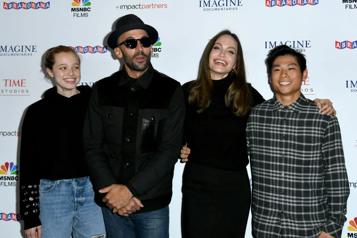 Shiloh Jolie-Pitt, actress Angelina Jolie and Pax Thien Jolie-Pitt at Museum Of Tolerance on November 18, 2021 in Los Angeles, California. JC Olivera/Getty Images/AFP
