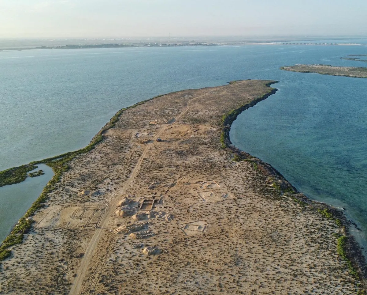 مستوطنة صيد اللؤلؤ. الصورة من الحساب الرسمي لأخبار أم القيوين على تويتر