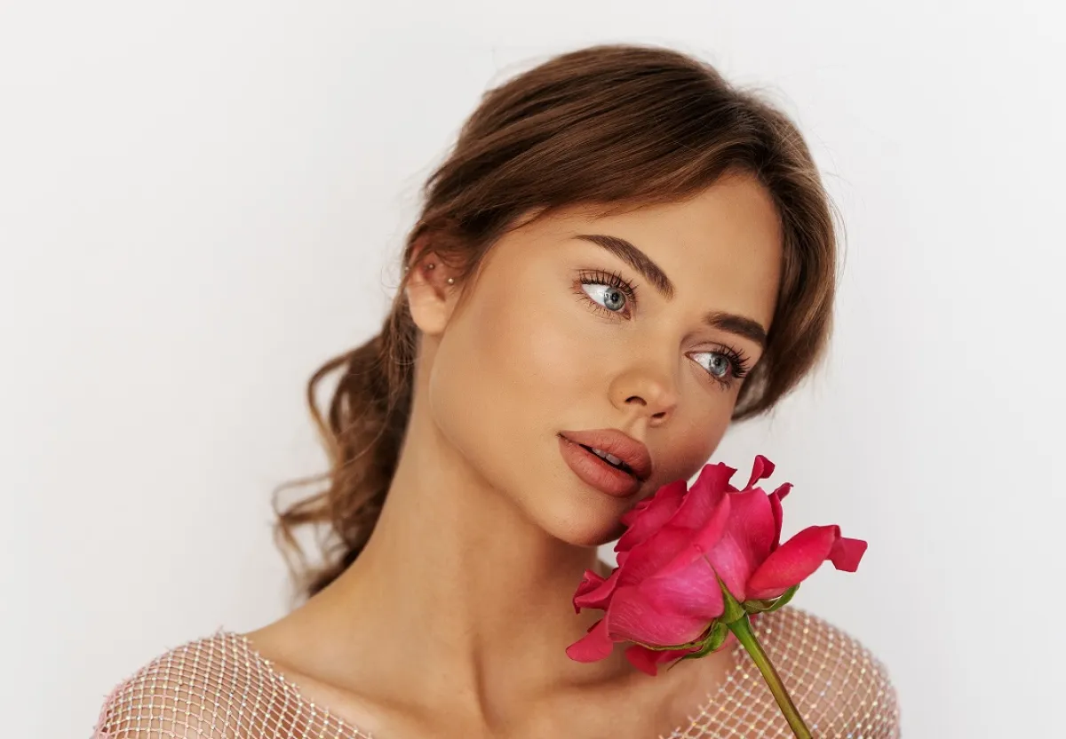 ترطيب الشفاه