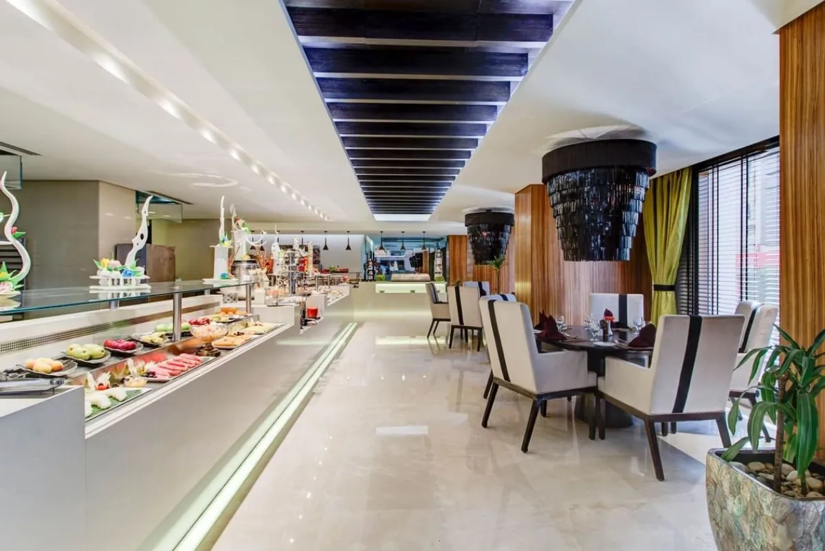 مطعم ملتقى الشرق والغرب فندق نارسس الرياض-الصورة من الموقع الرسمي للفندق