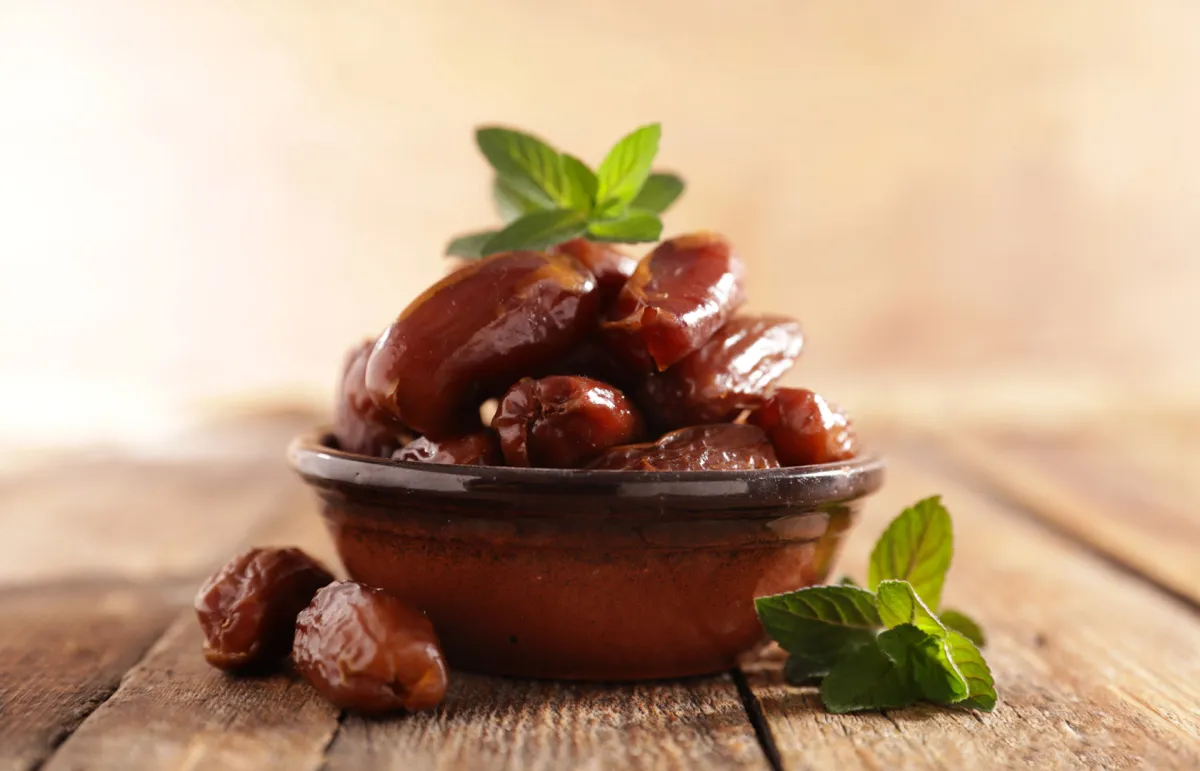 أسباب زيادة الوزن في شهر رمضان.. وطرق التخلص منها - الصورة من AdobeStock