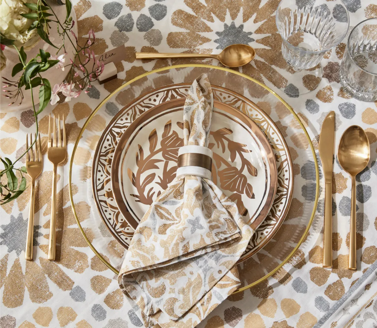 مستلزمات مائدة الطعام من بوتري بارن  