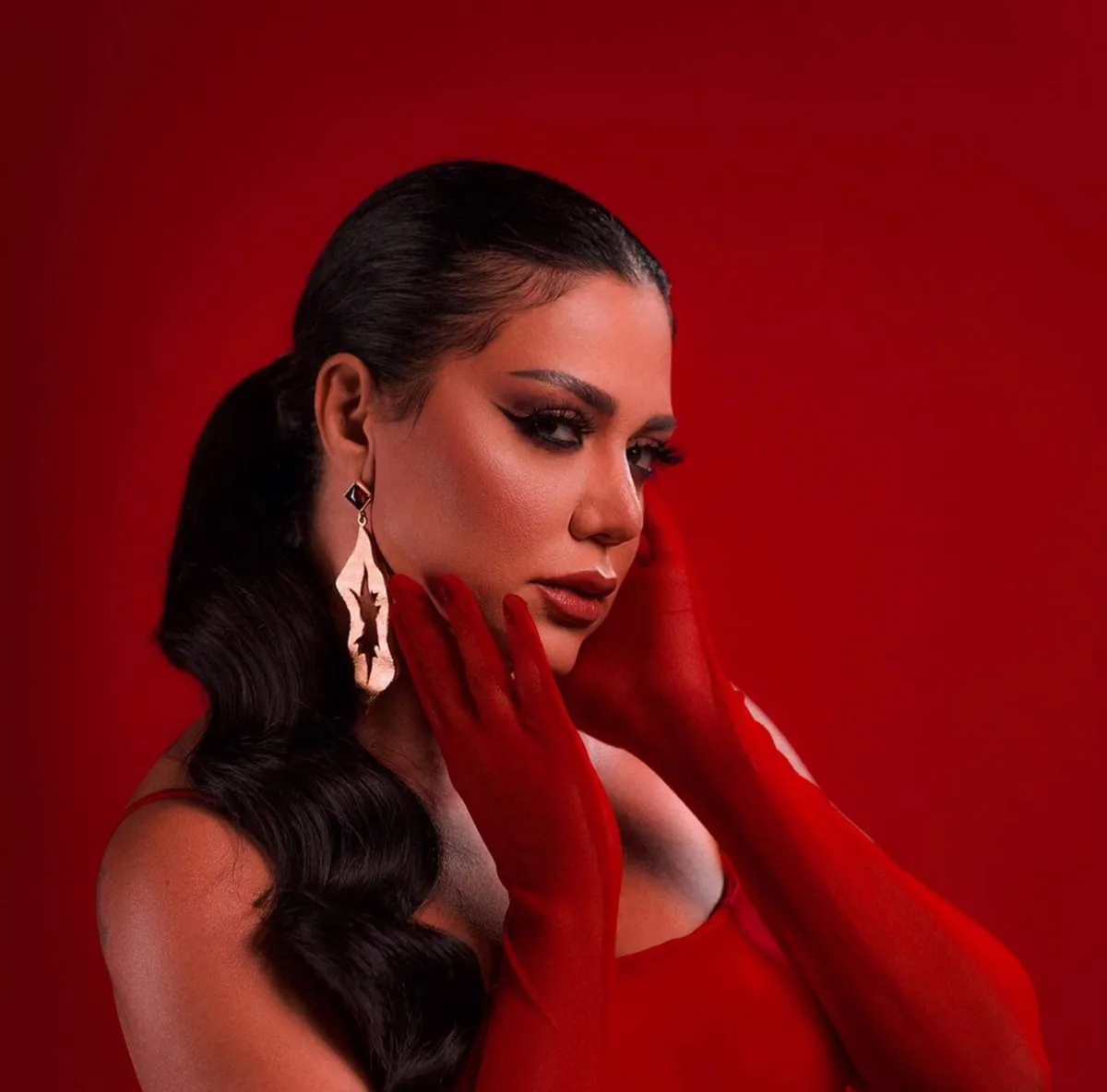 رانيا يوسف - الصورة من صفحتها الرسمية على الفيس بوك