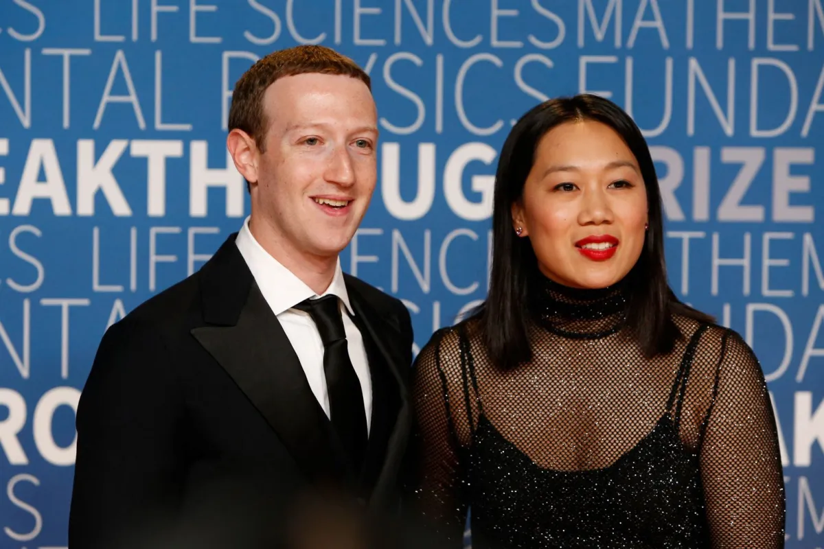 Mark Zuckerberg  and Priscilla Chan on November 4, 2018 in Mountain View, California. Lachlan Cunningham/Getty Images for Breakthrough Prize/AFP