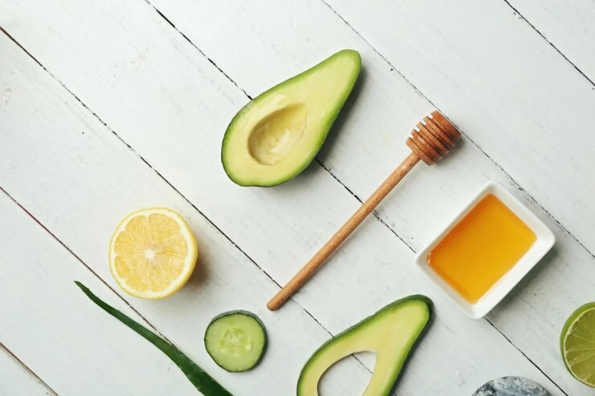 علاج مشاكل البشرة بالعسل