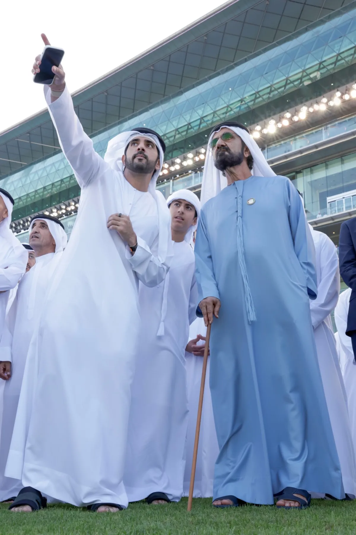 الشيخ محمد والشيخ حمدان. الصورة من مكتب دبي الإعلامي