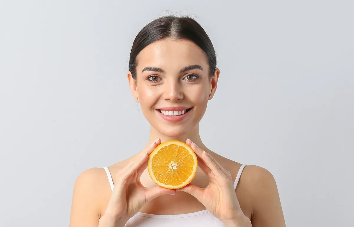 أهمية الفاكهة لبشرة متوهجة Fruits for Glowing Skin - الصورة من Shutterstock