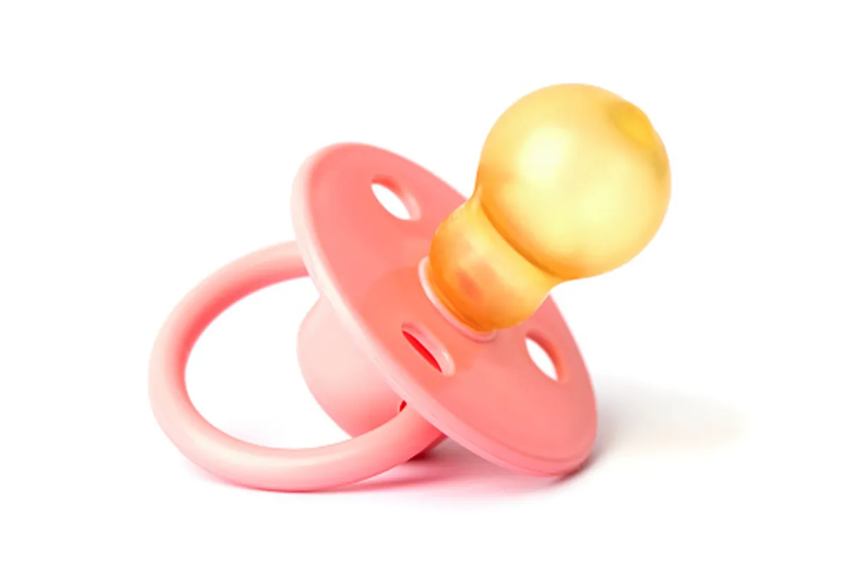 صورة اللهاية الضارة بالطفل