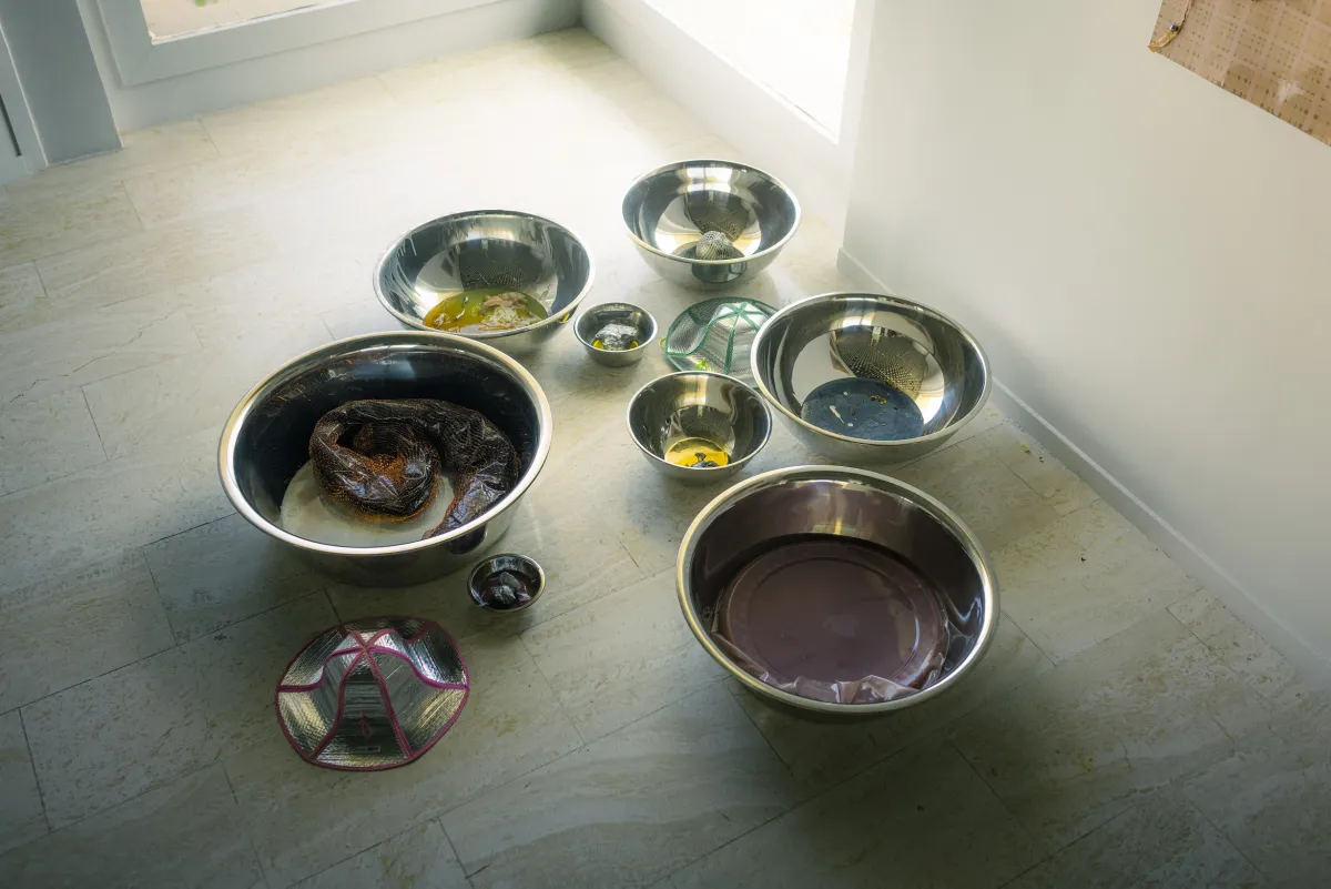 عمل للفنانة لوري كانغ  بعنوان الأم