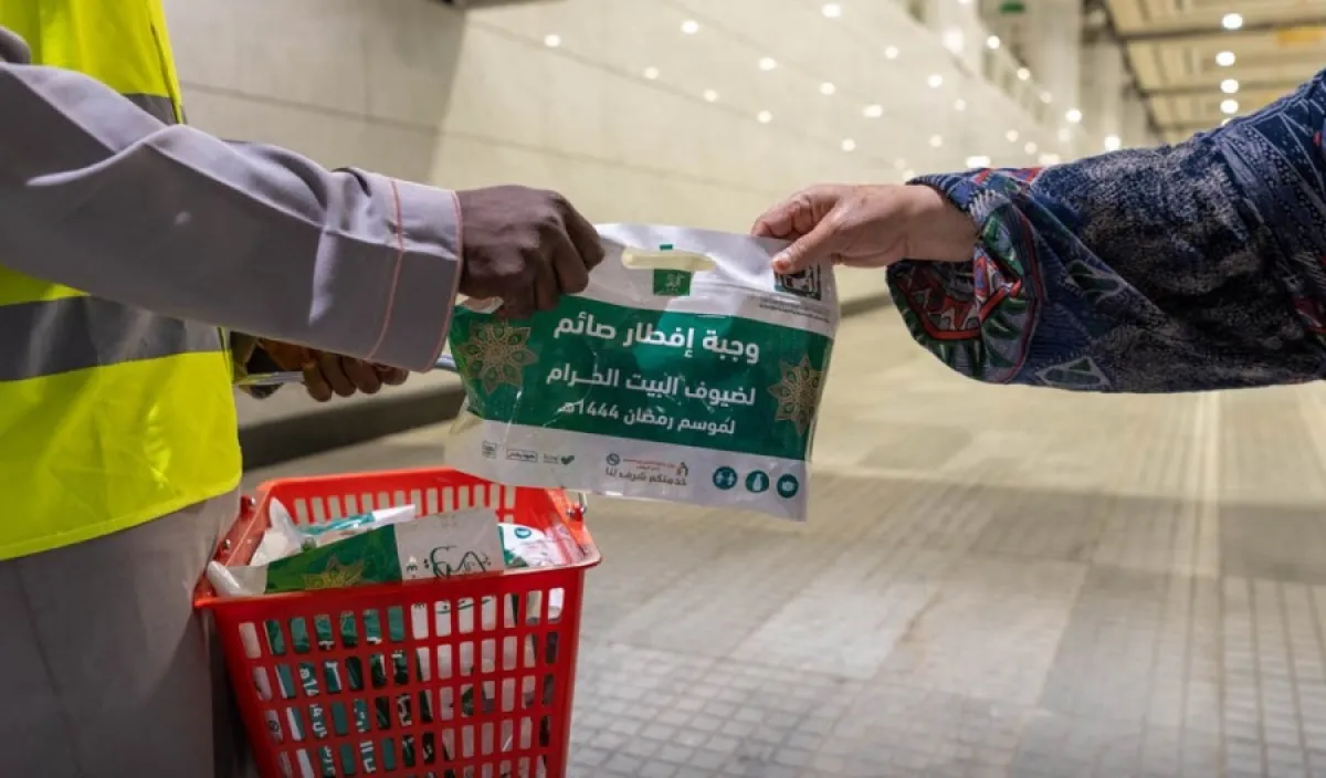 نشر ثقافة العمل التطوعي. الصورة من رئاسة شؤون الحرمين